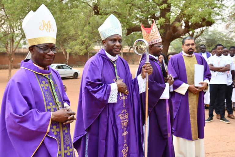 “La miséricorde de Dieu dépasse même nos choix de mort”, affirme le nonce à Niamey