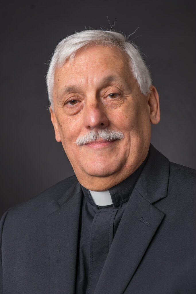 Jesuit Superior General Makes Historic First Visit to West Africa